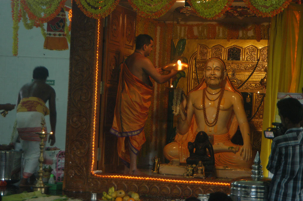 Mass prayer for Rajini recovery at Ragavendra Temple | Picture 39886